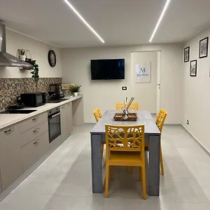Marimuntagna Casa vacanze Aeroporto di Catania Fontana Rossa